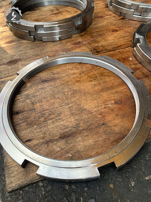 ZAX110 Bộ phận truyền động cuối cùng của Máy xúc ZAX110 Bánh răng Shaw Đai ốc du lịch lớn